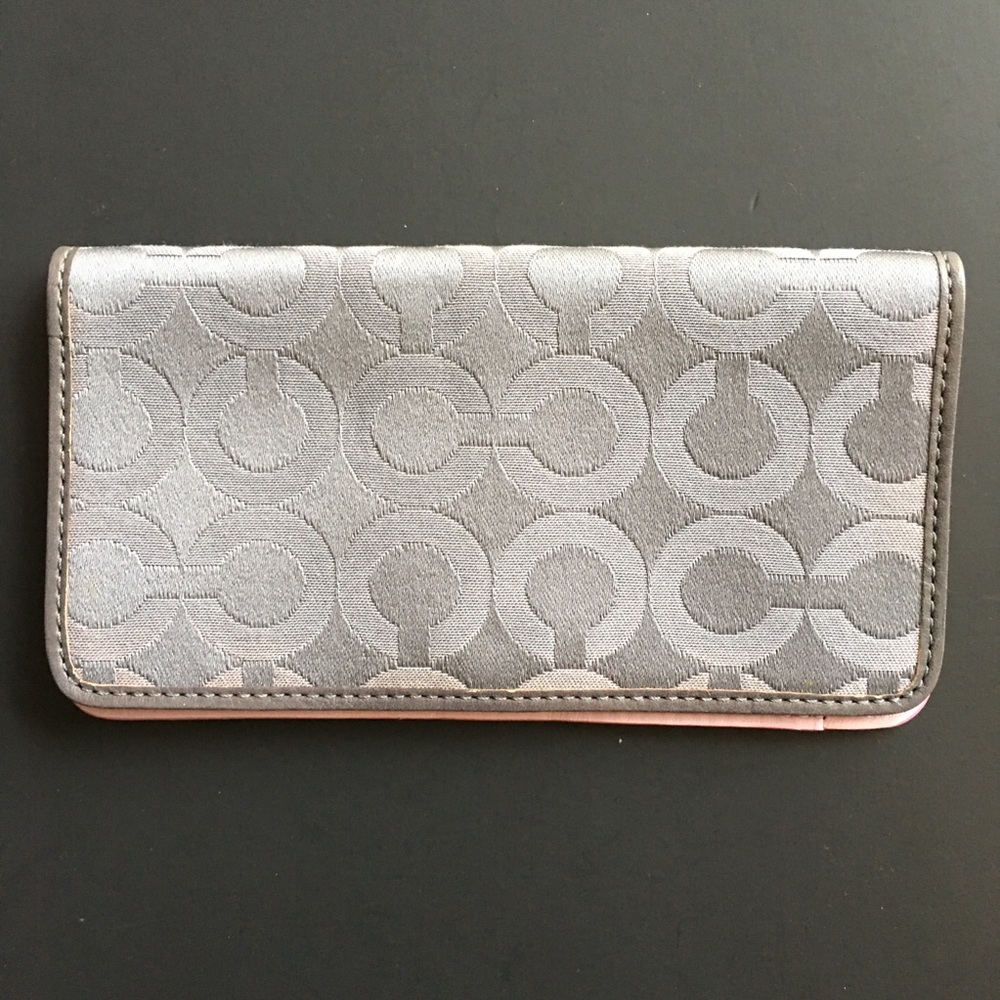 Coach Ashley Checkbook Cover Logo Monogram Jacquard Gray Pink Fabric Leather WMN